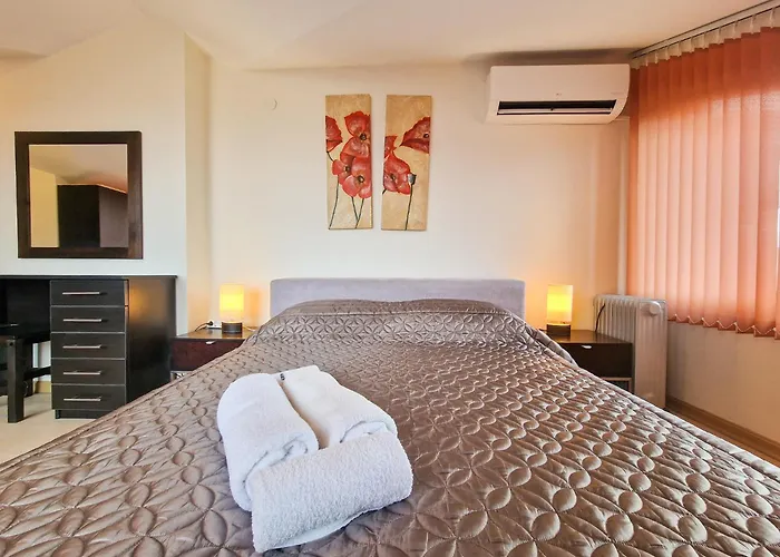 Daire Glazne River View - 2bdr & 2bthr Flat With A View By Flat Mаnager