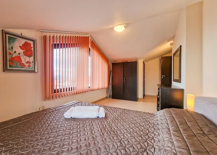 Glazne River View - 2bdr & 2bthr Flat With A View By Flat Mаnager Daire Bansko